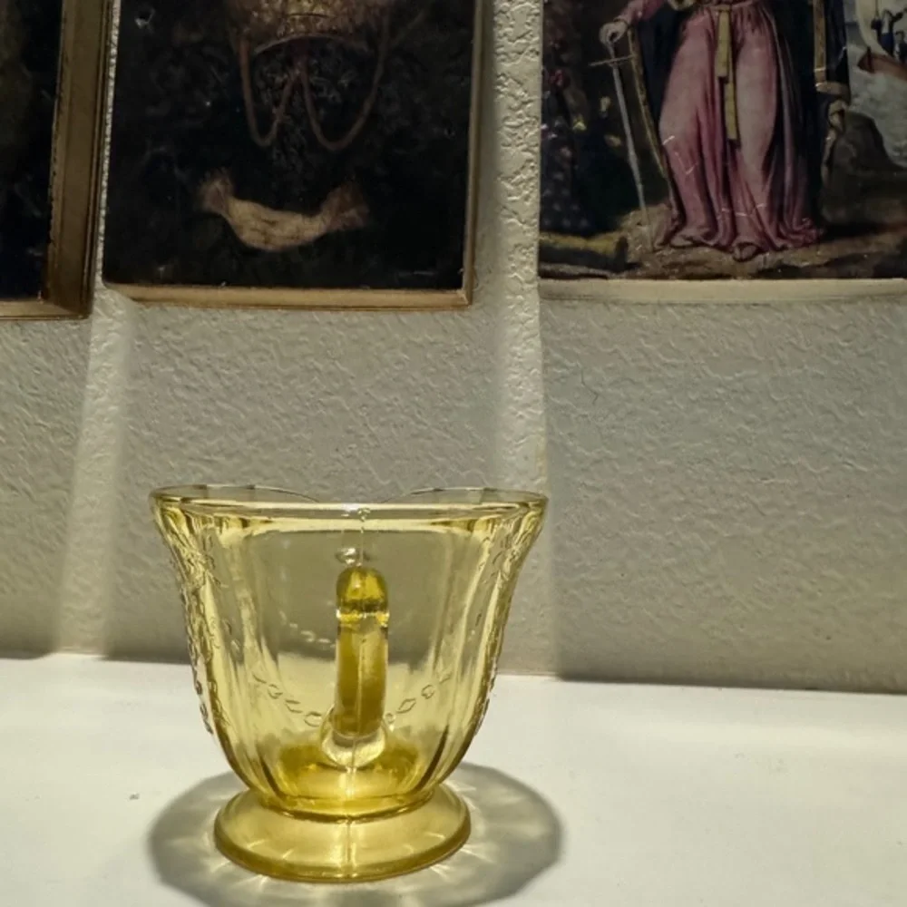 Yellow Depression‎ Glass Creamer